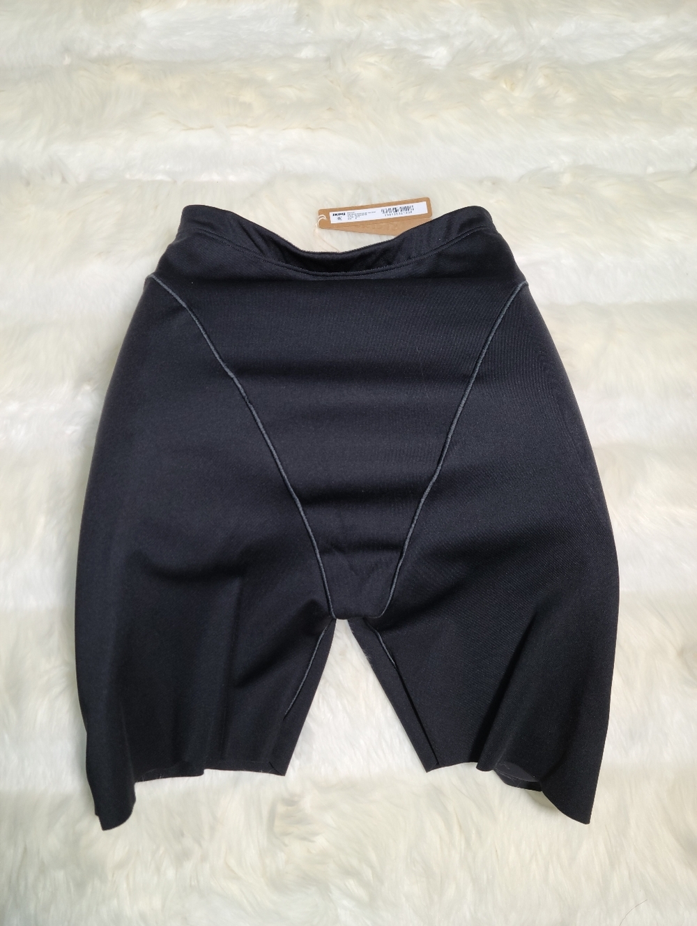 SKIMS Body Butt And Hip Enhancing Mid Thigh Short Black Onyx Women Medium NEW - Picture 2 of 8